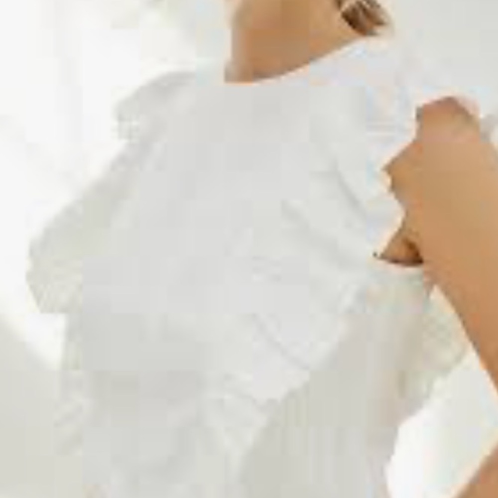 Elegant White Lace Ruffle Top - Picture 2 of 3